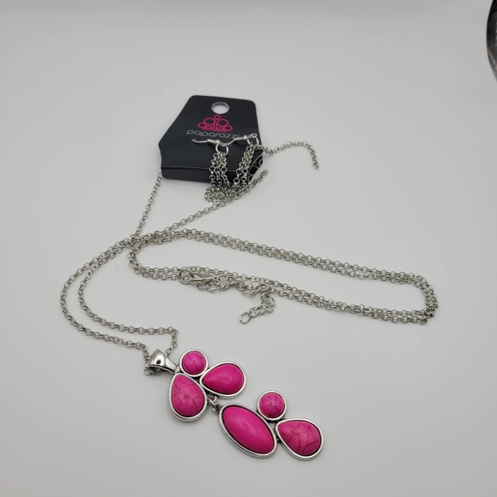 Paparazzi Fuchsia and Silver Necklace